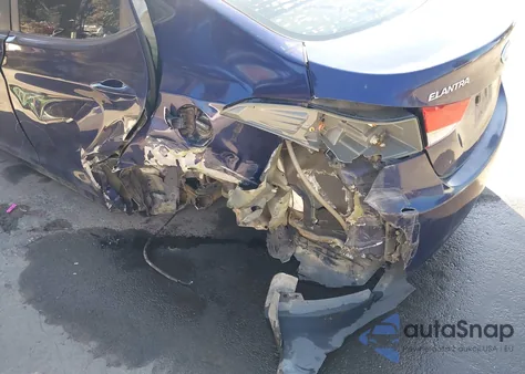 2013 Hyundai Elantra Limited z USA, uszkodzony, nr VIN 5NPDH4AE5DH258907